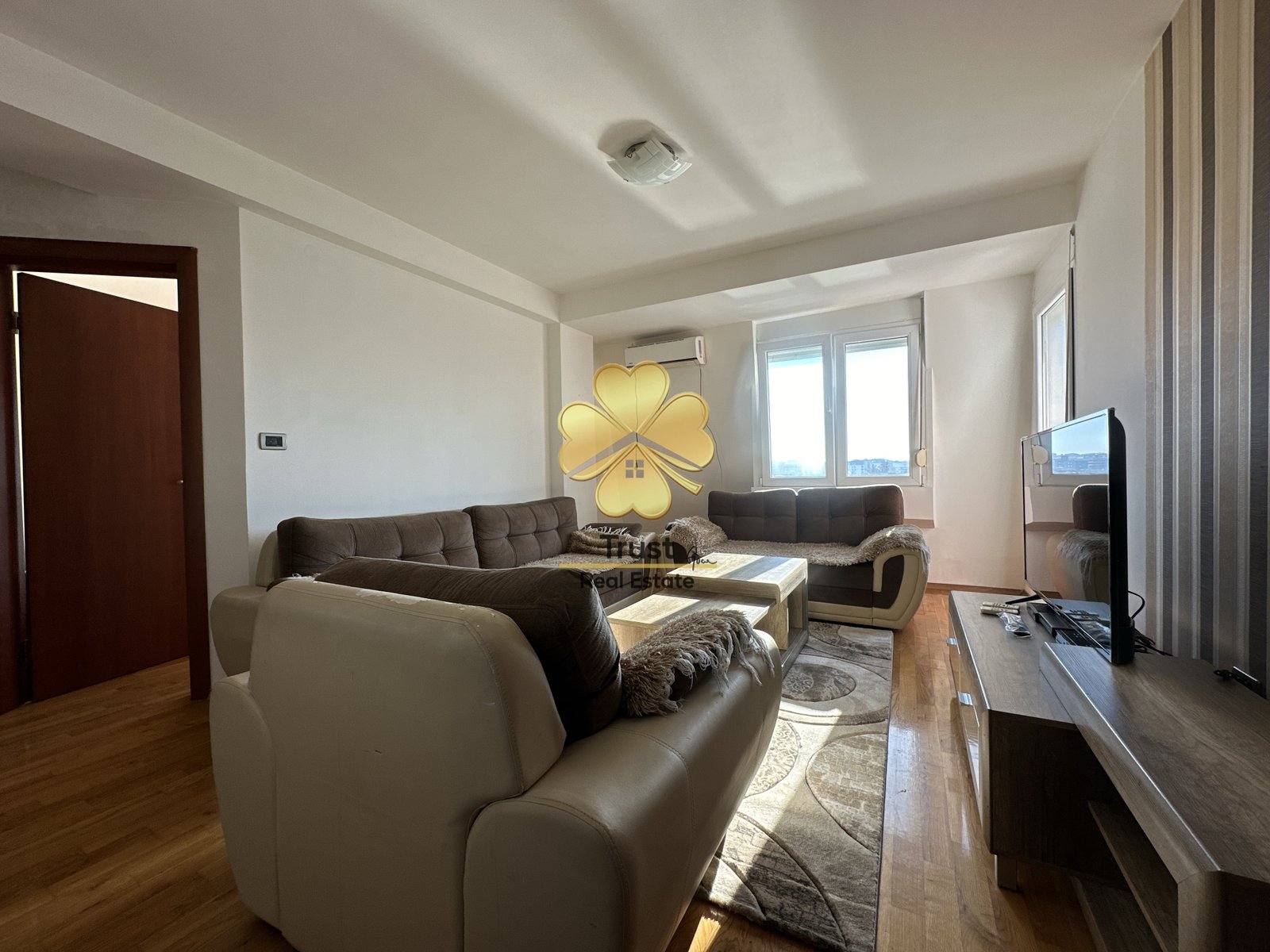 Trosoban stan, Krivi Most, Podgorica, 90m2 — fotografija 1