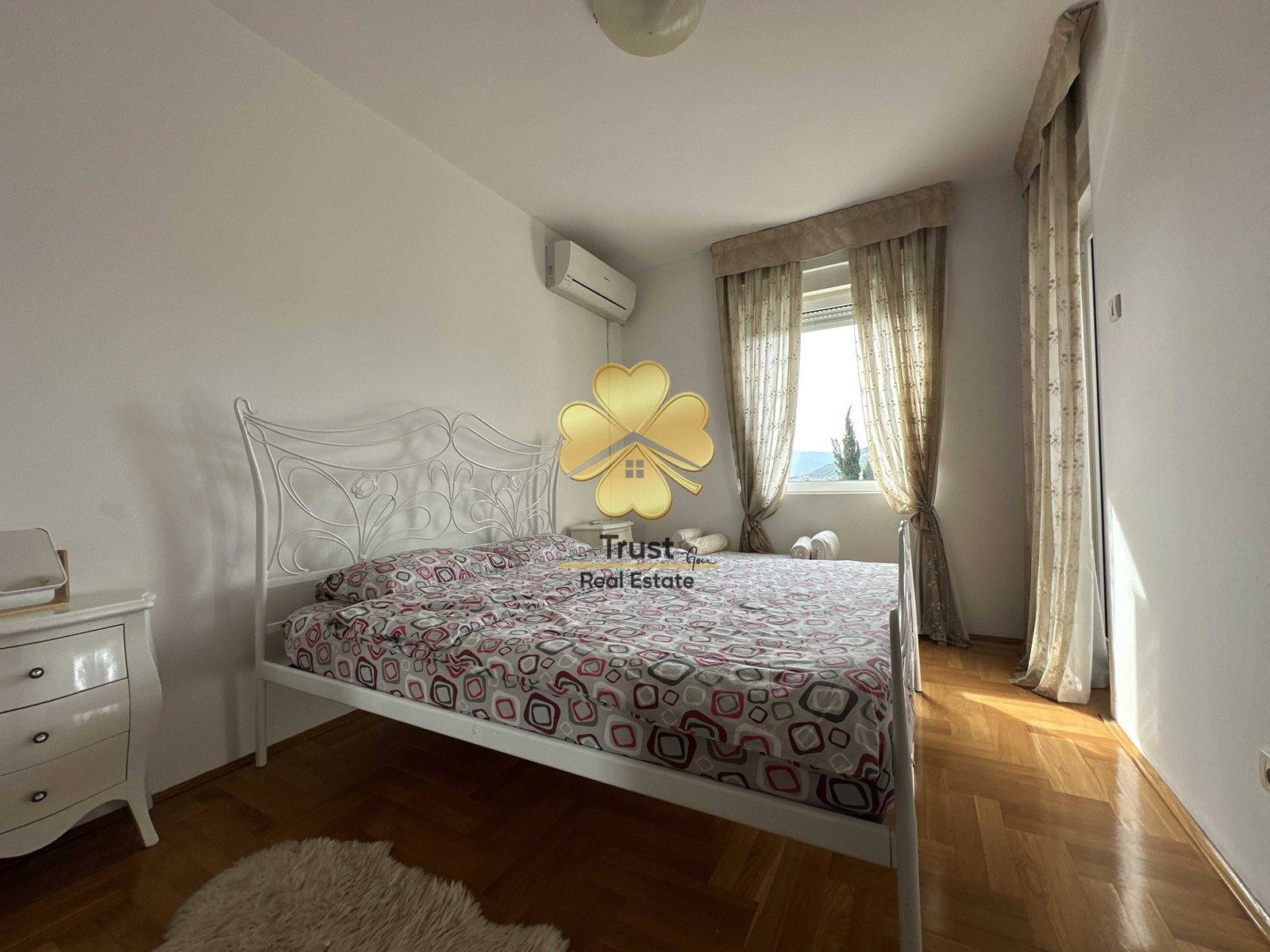 Trosoban stan, Blok 9, Podgorica, 100m2 — fotografija 16