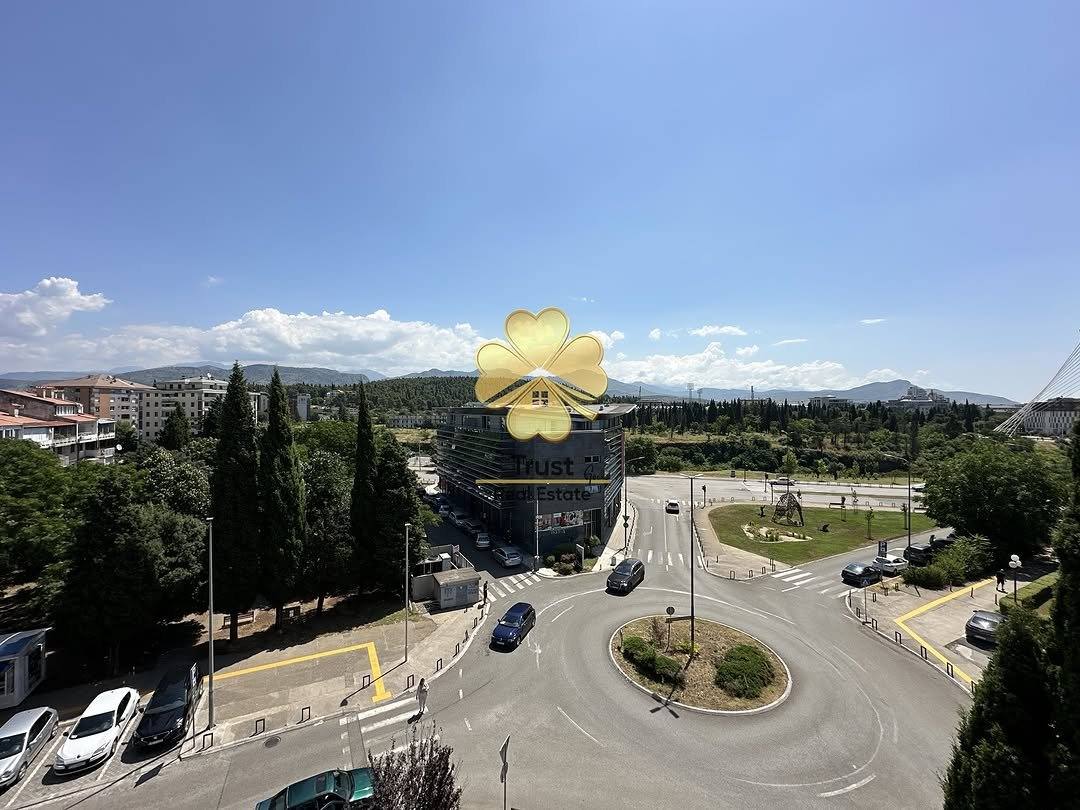 Trosoban stan, 110m2 , Momišici, Podgorica — fotografija 16