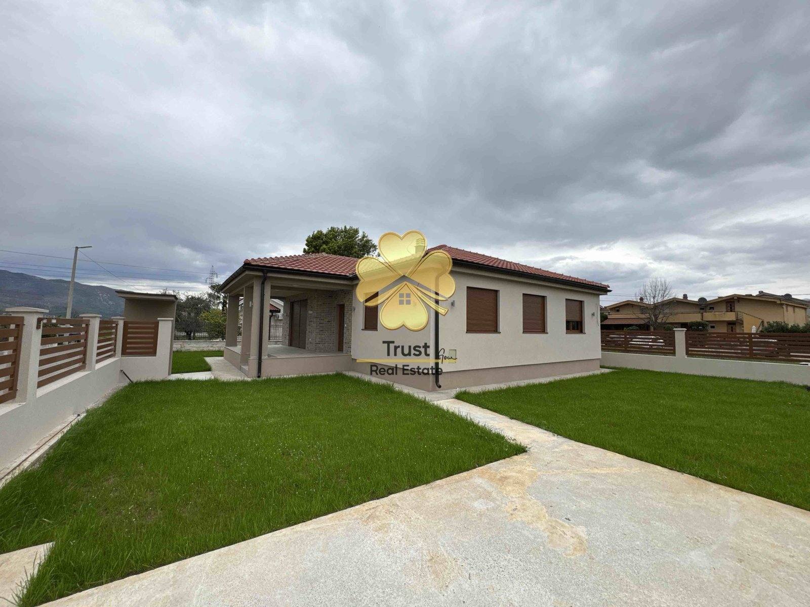 Trosobna kuća, 140m2, Donja Gorica, Podgorica — fotografija 1