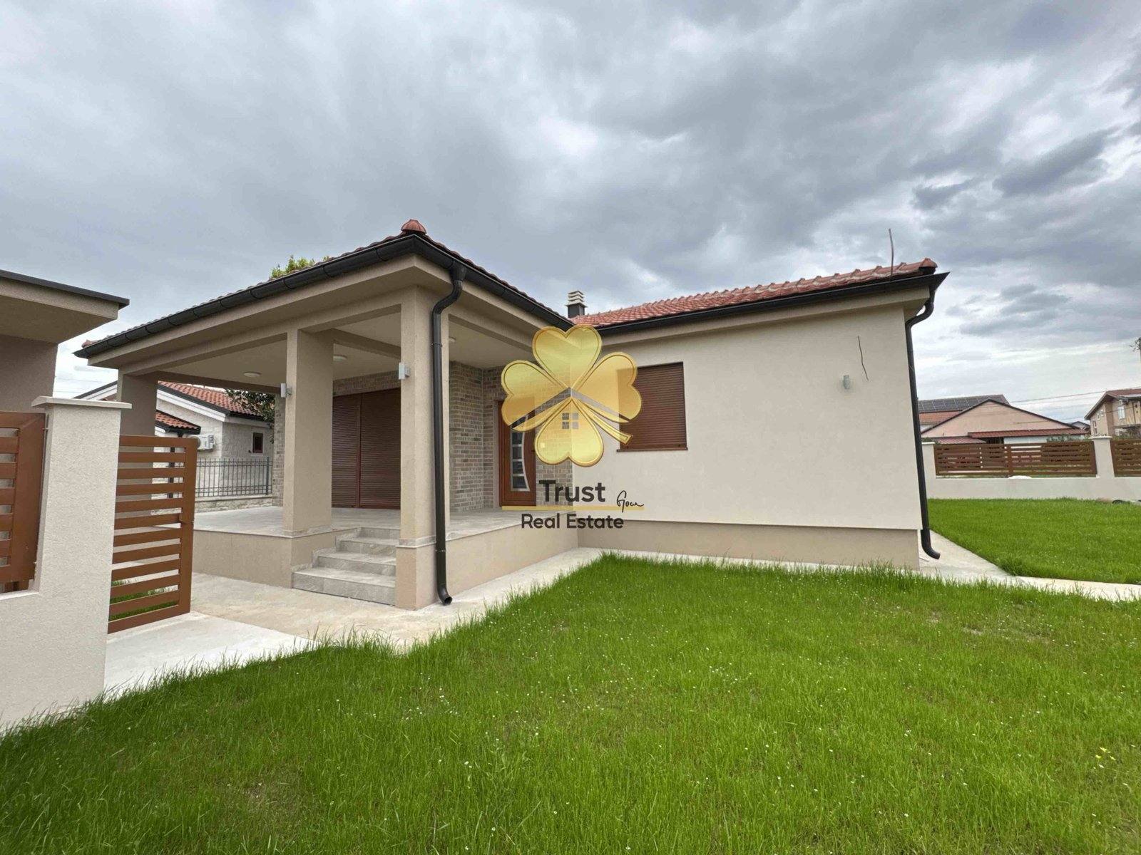 Trosobna kuća, 140m2, Donja Gorica, Podgorica — fotografija 2