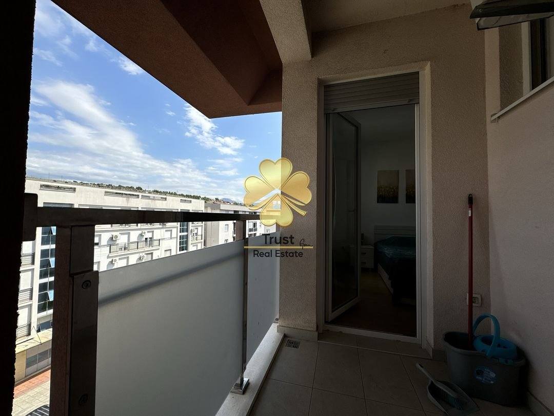 Dvosoban stan, Blok 9, Podgorica, 70m2 — fotografija 14