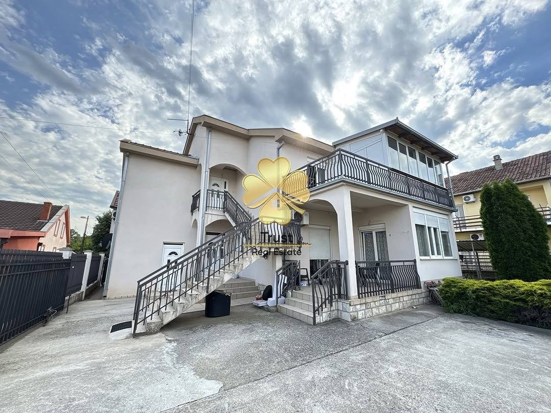 Trosoban stan, 120m2 Gornja Gorica, Podgorica — fotografija 13