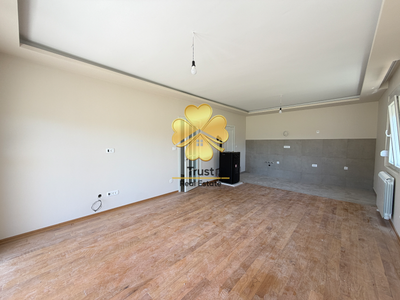 House in Gornja Gorica, 100m2 - Unfurnished Home/Office
