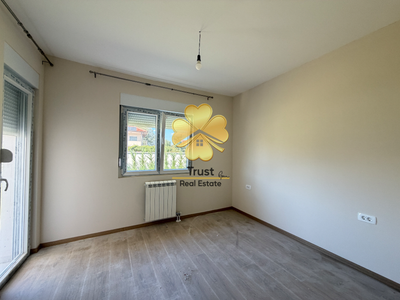 House in Gornja Gorica, 100m2 - Unfurnished Home/Office