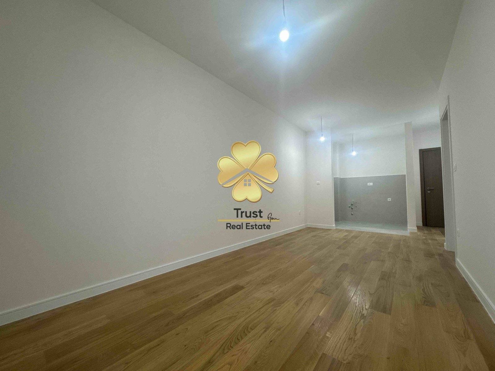 Jednosoban nenamješten stan, 40m2, Central Point, Podgorica — fotografija 1