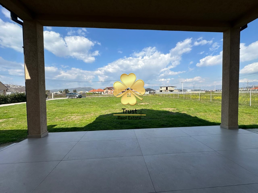 Kuca, 150m2, Donji Kokoti, Podgorica — fotografija 12