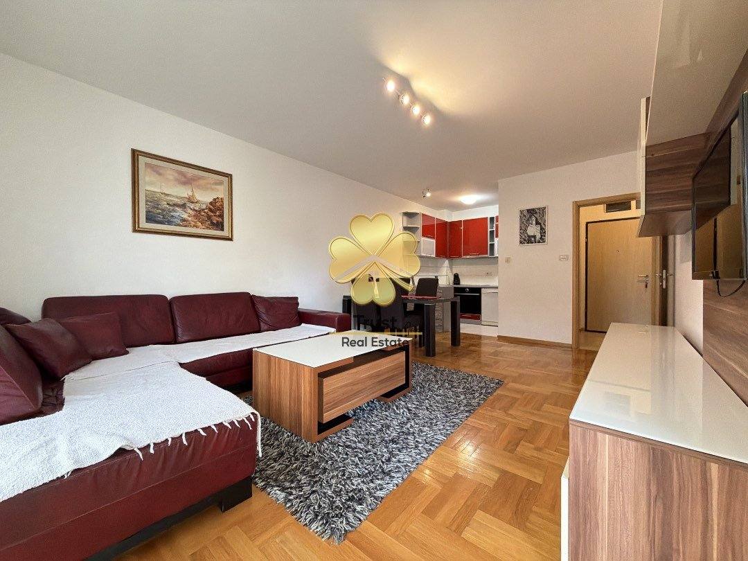 Jednosoban stan, 50m2, Pobrežje, Podgorica — fotografija 2