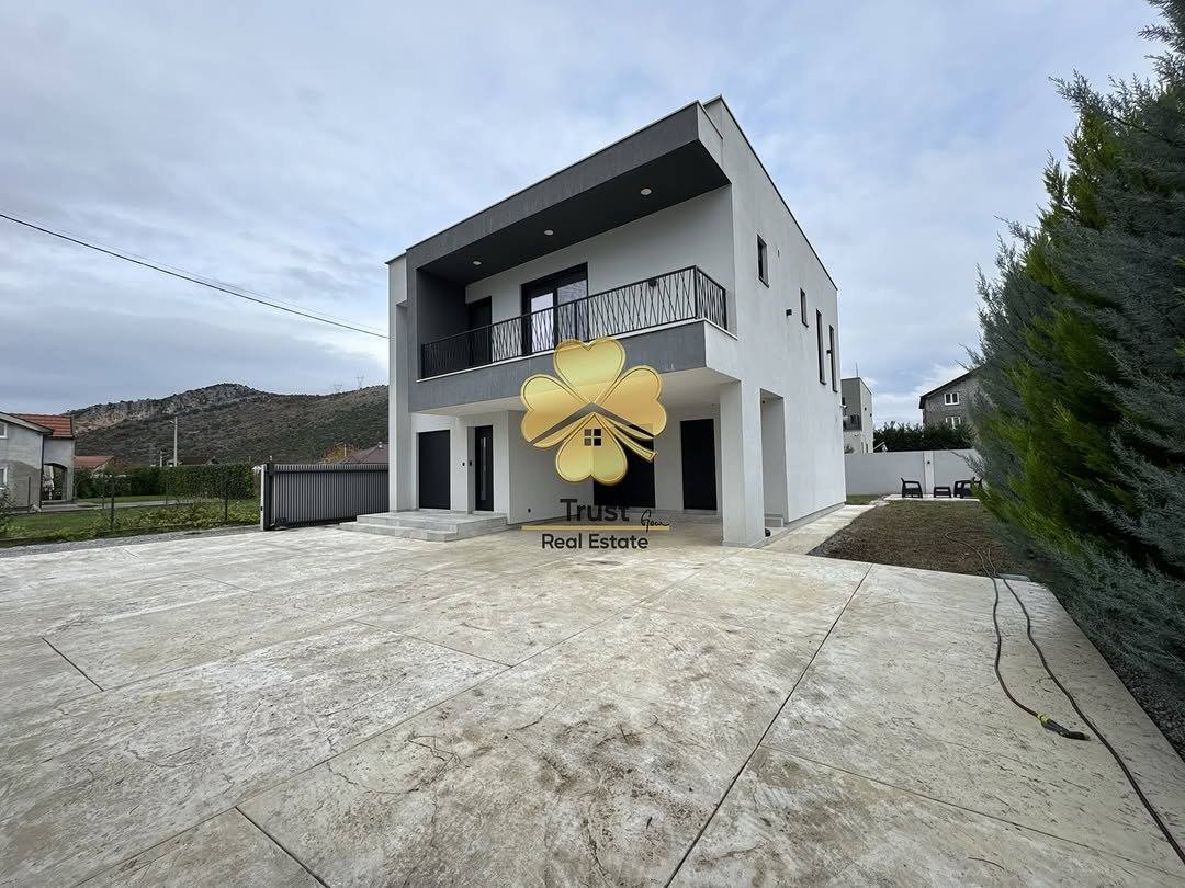 Kuća, 190m2, Tološi, Podgorica — fotografija 2