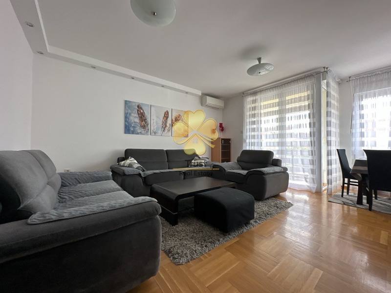 Dvosoban stan, 75m2, Blok 9, Podgorica