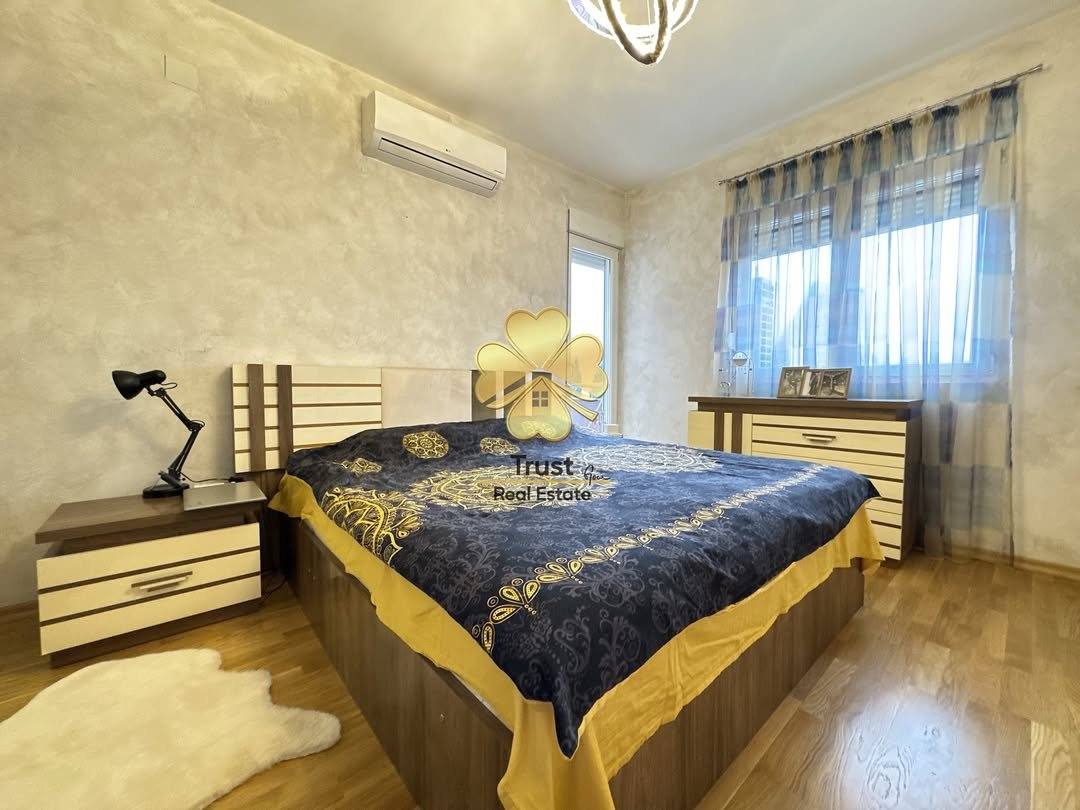 Trosoban stan, Stari Aerodrom, Podgorica, 100m2 — fotografija 15