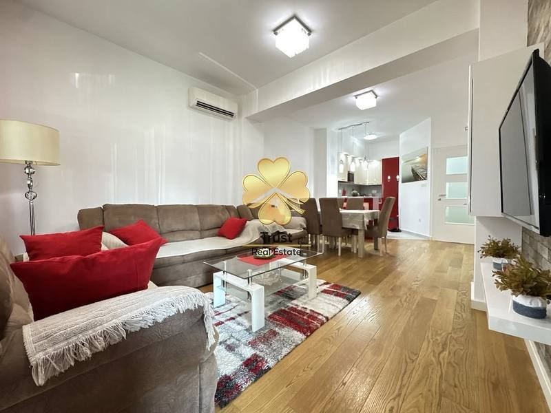 Dvosoban stan, 80m2, Centar , Podgorica